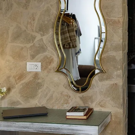 Villa Melitia Traditional House *