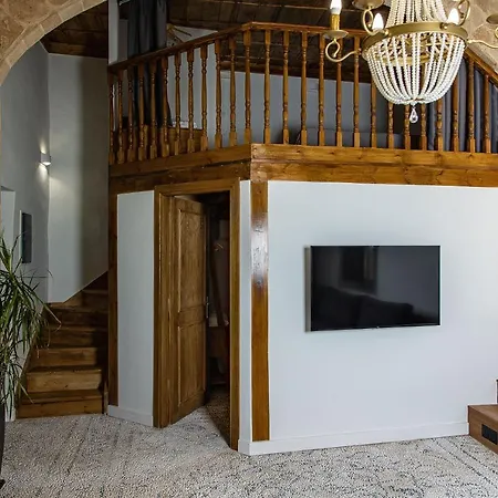 Villa Melitia Traditional House *